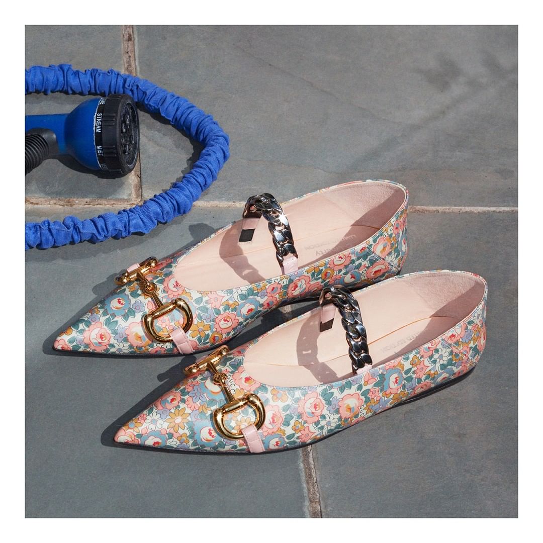 Gucci Official - #GucciLiberty. A special lineup presents @libertylondon’s emblematic floral prints on #GucciFW20 accessories including the ballerina flat with oversize Horsebit hardware—available exc...