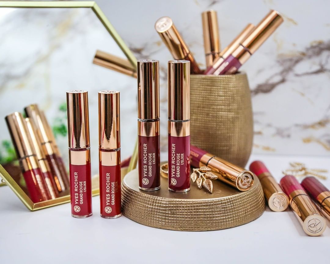Ив Роше Россия - 💋ЧИТАЙ ПО ГУБАМ!
⠀
💄Мы убеждены, что цвет губной помады женщины демонстрирует окружающим ее настроение, темперамент и характер! С большой палитрой оттенков лаков для губ от Ив Роше вы...