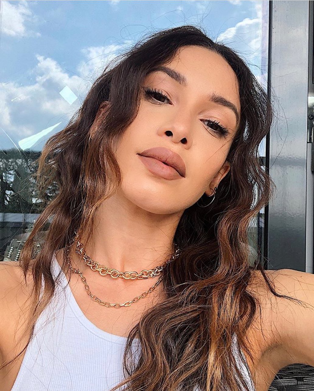 Max Factor - Repost • @daniellepeazer ✨”Everyone tells me that meditating is the best way to chill out so I went one step further by wearing shade ‘Spiritual’ in @maxfactor Lipfinity Lip Colour and I’...