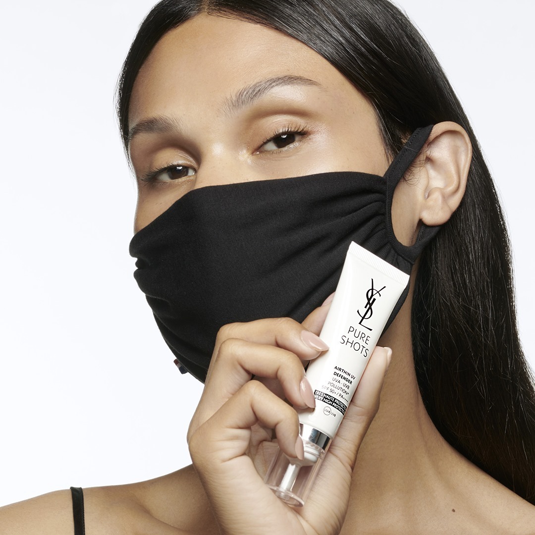 YSL Beauty Official - Prevent the appearance of tan lines, caused by wearing a face mask. Protect your skin with PURE SHOTS AIRTHIN UV DEFENDER, whose super light texture makes it the perfect makeup b...