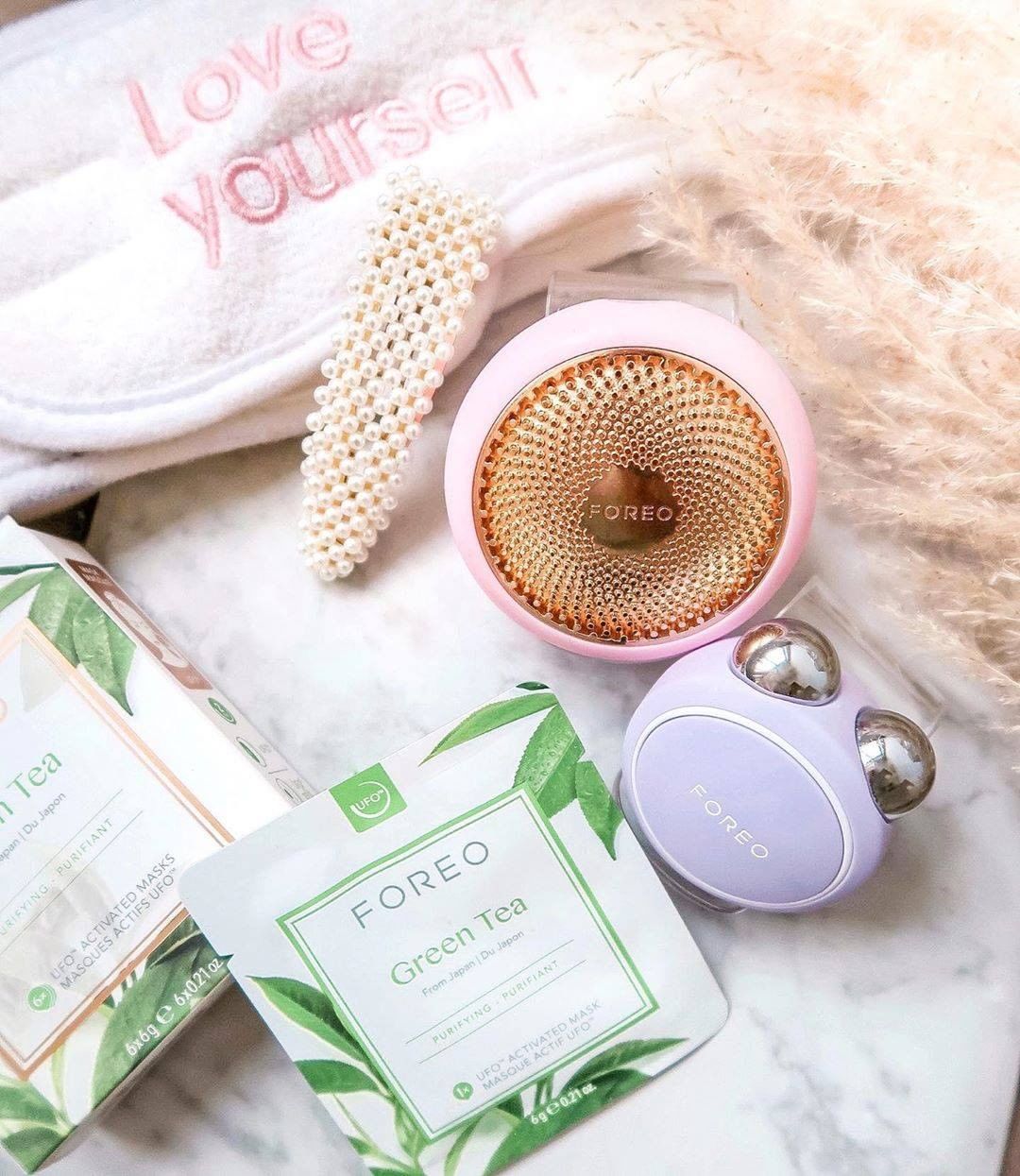 FOREO - Spa-luxury at your fingertips✨

@lifeof_thamy loves the professional facial treatment she gets at home with her BEAR mini & UFO 2: "I have used BEAR mini for several weeks now and I have actua...