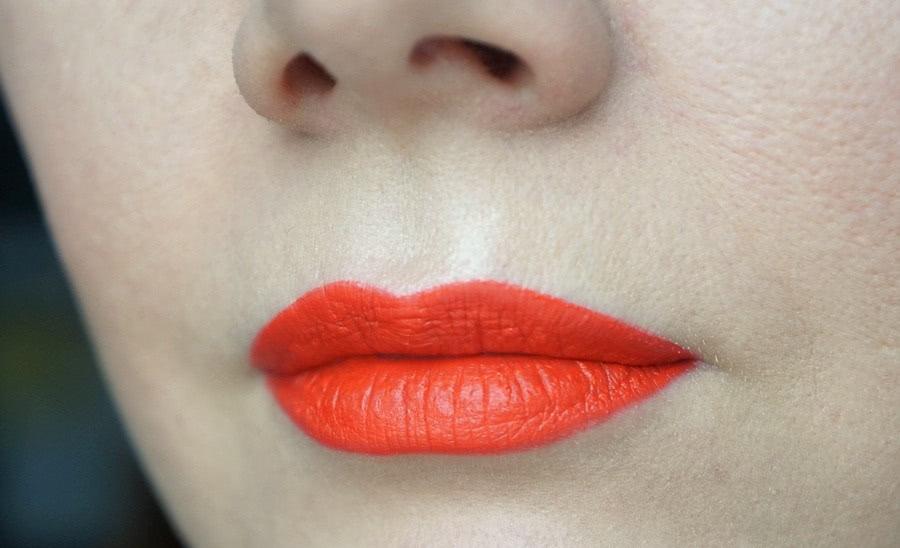 Матовая помада Artdeco Perfect Mat Lipstick оттенок №112 Orangey Red