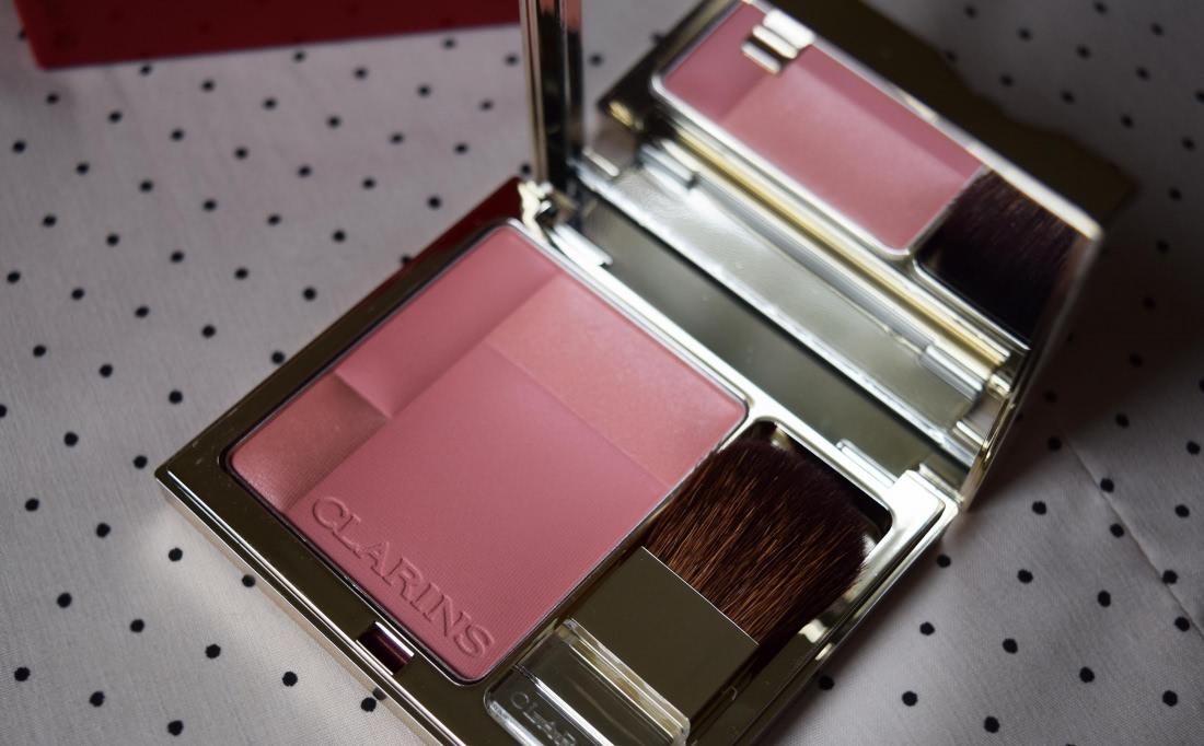 Румяна Clarins blush prodige 08. Clarins компактные румяна blush prodige 08. Clarins blush prodige 07 свотчи. Румяна кларанс blush prodige свотчи.