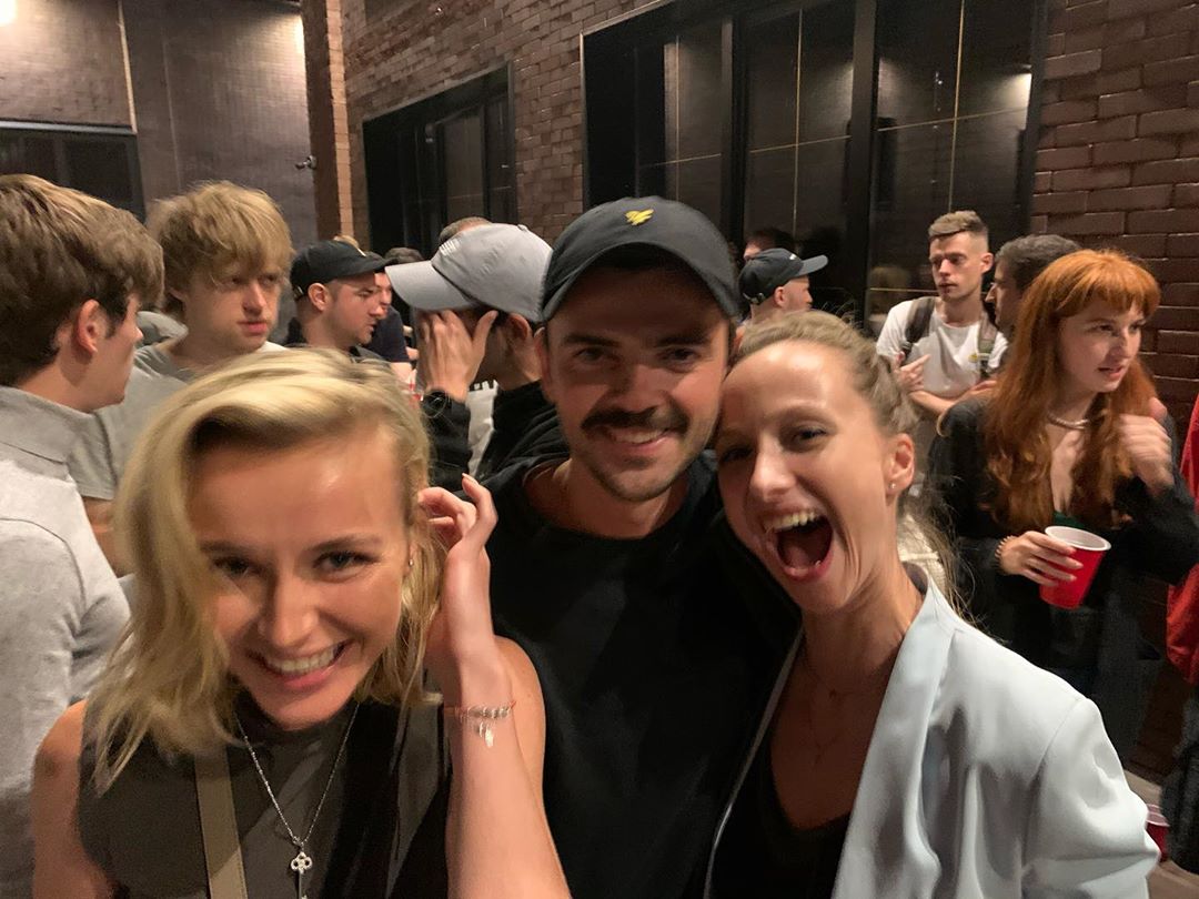 Polina Gagarina 🇷🇺 - Вчера был крутейший вечер в компании моих лучших друзей @zharych ❤️ и @mikhailmironovvu ❤️ и главным виновником торжества @anton_lapenko 🚀 
Восхищаюсь талантом и безумной любовью...