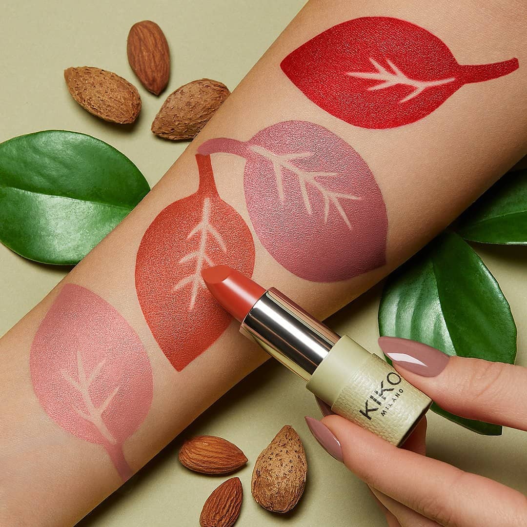 Kiko Milano Russia - Выбираем оттенок новой помады NEW GREEN ME MATTE LIPSTICK:

🌸 Нюдовый — для спокойных и уравновешенных; 

🍁 Кирпичный — для целеустремленных и дерзких;

💞 Лиловый — для нежных и р...