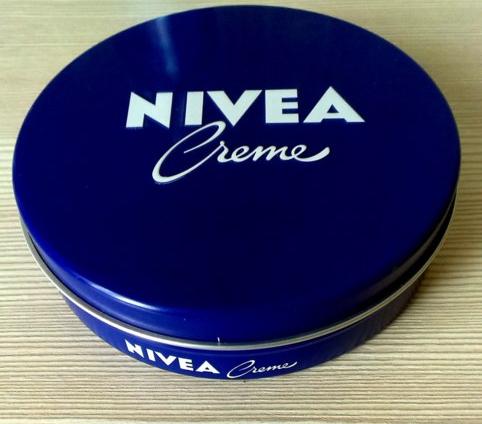 Универсальный увлажняющий крем NIVEA Creme фото