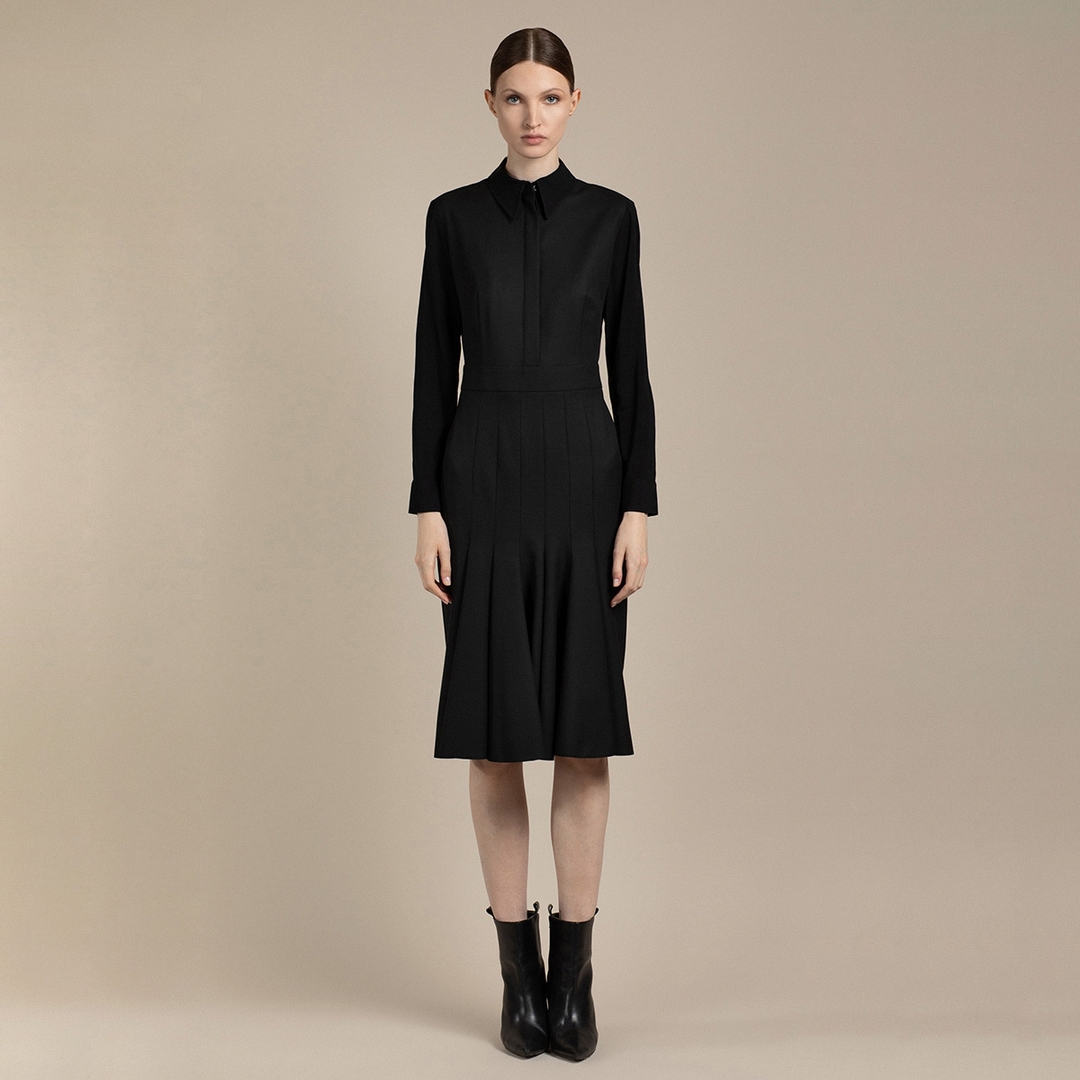 VASSA&Co - Мы уверены, что идеальное черное платье должно выглядеть безупречно. В вашем гардеробе много черных платьев?
⠀
A perfect black dress should be absolutely flawless. How many black dresses do...