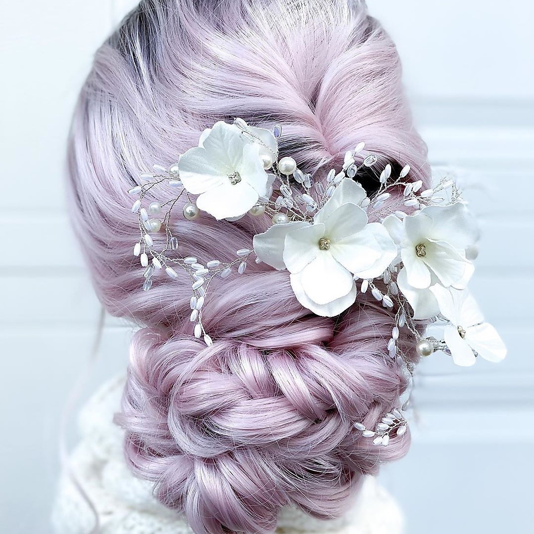 Schwarzkopf Professional - NO words for this beautiful bohemian
braid 😲

👉 @bewholehearted_ used OSiS+
#SessionLabel Powder Cloud for
amazing root lift, volume and matte
texture!

#OSiS #bohemianstyle...