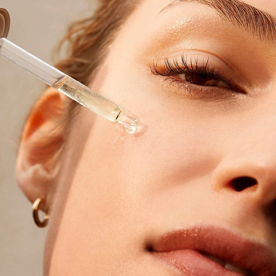 BIOTHERM - Let yourself feel naturally at ease with skin that stays hydrated all day long. 

Try Aquasource Gel today! 

#Biotherm #BiothermFamily