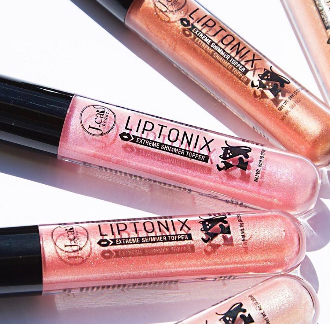 J. Cat Beauty - Liptonix Extreme Shimmer Toppers are SUPER GLOSSY & SHIMMERY which helps make your gorgeous lip POP👄✨
.
.
.
#jcat #jcatbeauty #liptonixextremeshimmertopper #lippies #lipgloss #liptoppe...