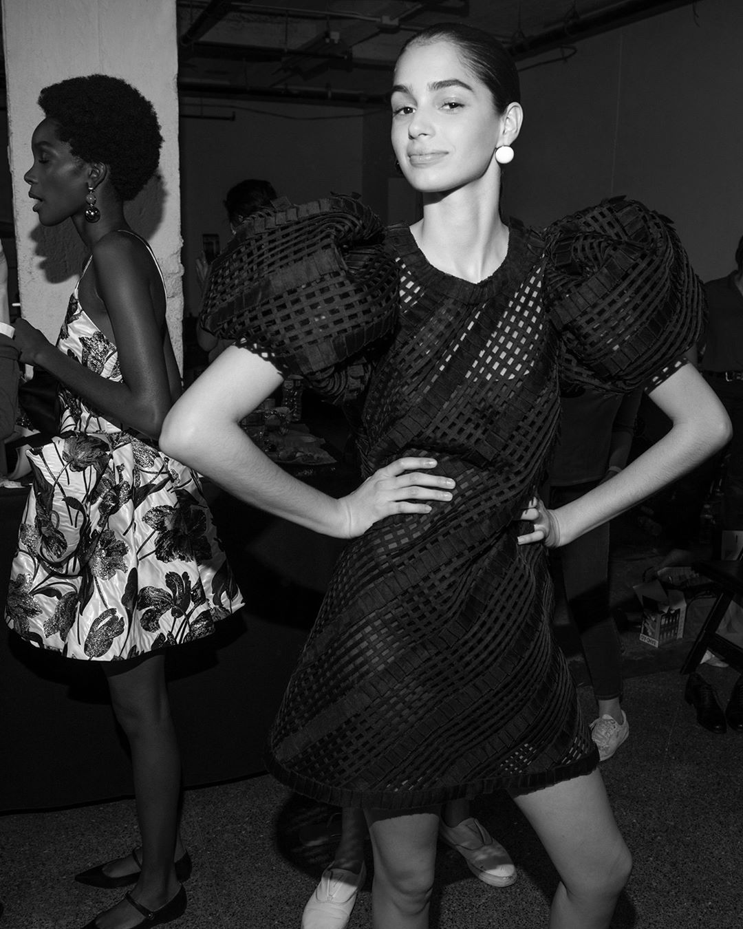 CAROLINA HERRERA - Behind the scenes at our Summer 2021 collection shoot that took place at One Hanson Place in downtown Brooklyn, captured by @elischmidtphoto 

This shoot was produced in accordance...