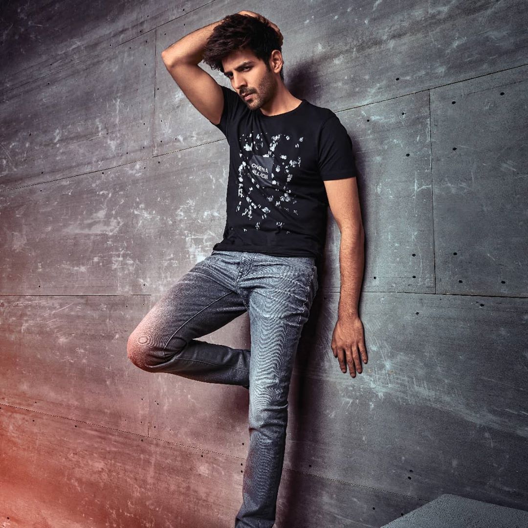 Lifestyle Stores - Presenting FLYING MACHINE brand day!
. 
Perfect the art of dressing well with the best of styles from Flying Machine, available at Lifestyle! @kartikaaryan
.
Enjoy up to 50% OFF on...