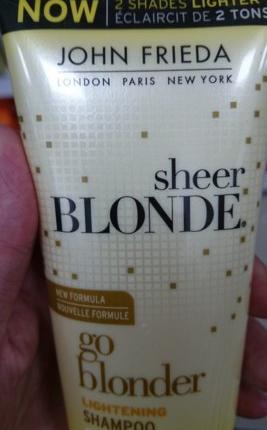 Осветляющий шампунь John Frieda Sheer Blonde Go Blonder для натуральных, мелированных и окрашенных волос фото