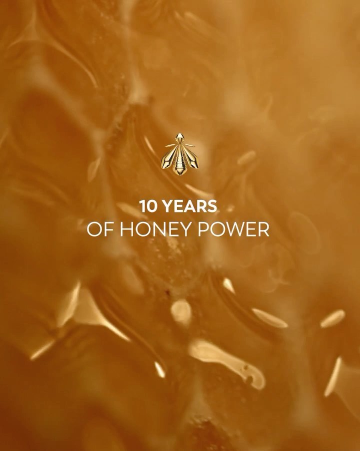 Guerlain - Honey's effectiveness when it comes to skin repair has been known for thousands of years. For the past decade, Guerlain Research has focused on the unrivalled healing properties of this uni...
