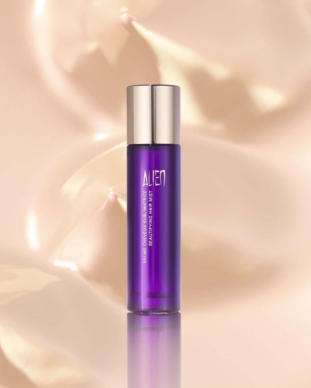 MUGLER - All the mystery of #AlienMugler fragrance is revealed in the Alien Beautifying Hair.