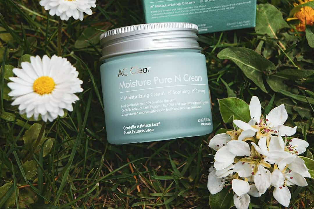 The Plant Base - Combination, oily and even acne skin must need this light weight and healing cream.

@annie_grinkevich
AC CLEAR КРЕМ С ЦЕНТЕЛЛОЙ 🌾
⠀
Очередной прекрасный продукт от @theplantbase_offi...