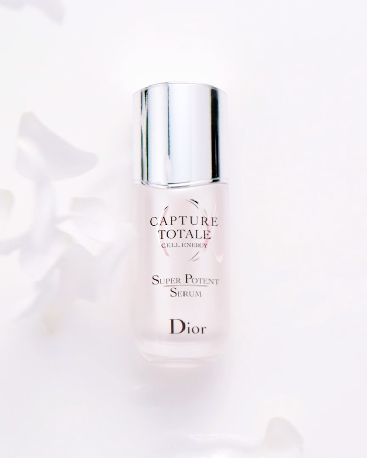 Dior Official - DIOR SUPER POTENT SERUM: a super powerful concentrate of energy for your skin, in only one bottle! 
From the 1st application, it revives skin cellular energy for visibly improved skin...