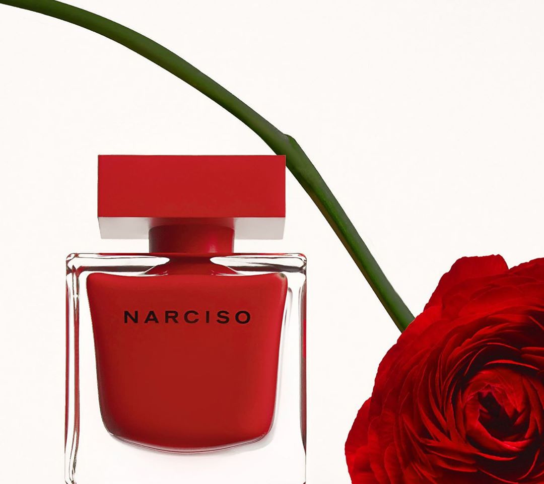 narciso rodriguez - NARCISO eau de parfum rouge: beauty and seduction in red.
#myrouge #narcisorouge #narcisorodriguezparfums #parfum #fragrance