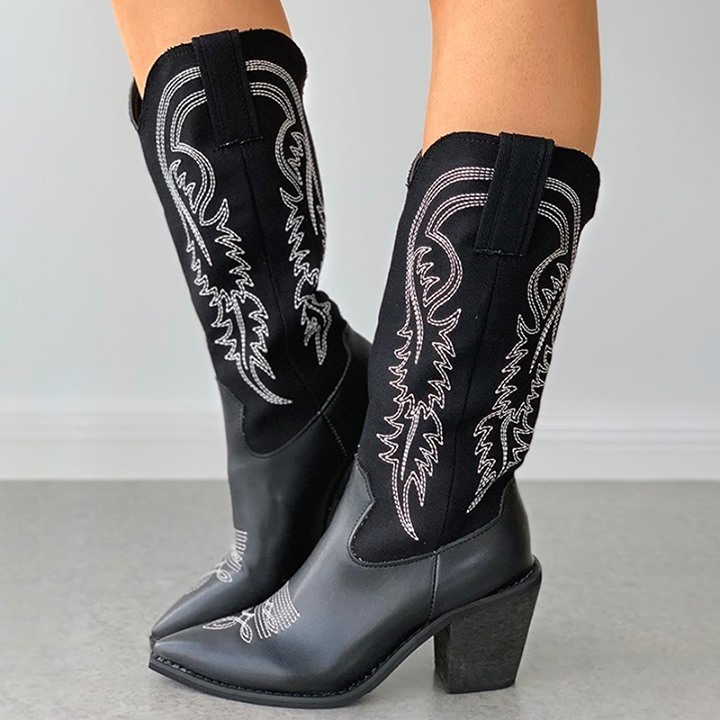 Joyshoetique - Pointed Toe Embroidery Chunky Heeled Boots 🖤⁠
Search🔍:[LZT3150] ⁠
👠www.joyshoetique.com👠⁠ ⁠
⁠
#fashion #shoes #style #winter #ootd #love #instafashion #shoeaddict #instastyle #ankleboot...