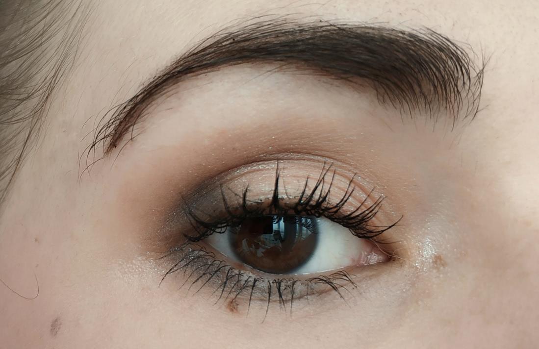 Отзыв. Как приручить этого зверя? Кремовые тени Moonlight Eyes от essence в оттенке 03 cosmic13 91bb2e_lbox.jpg