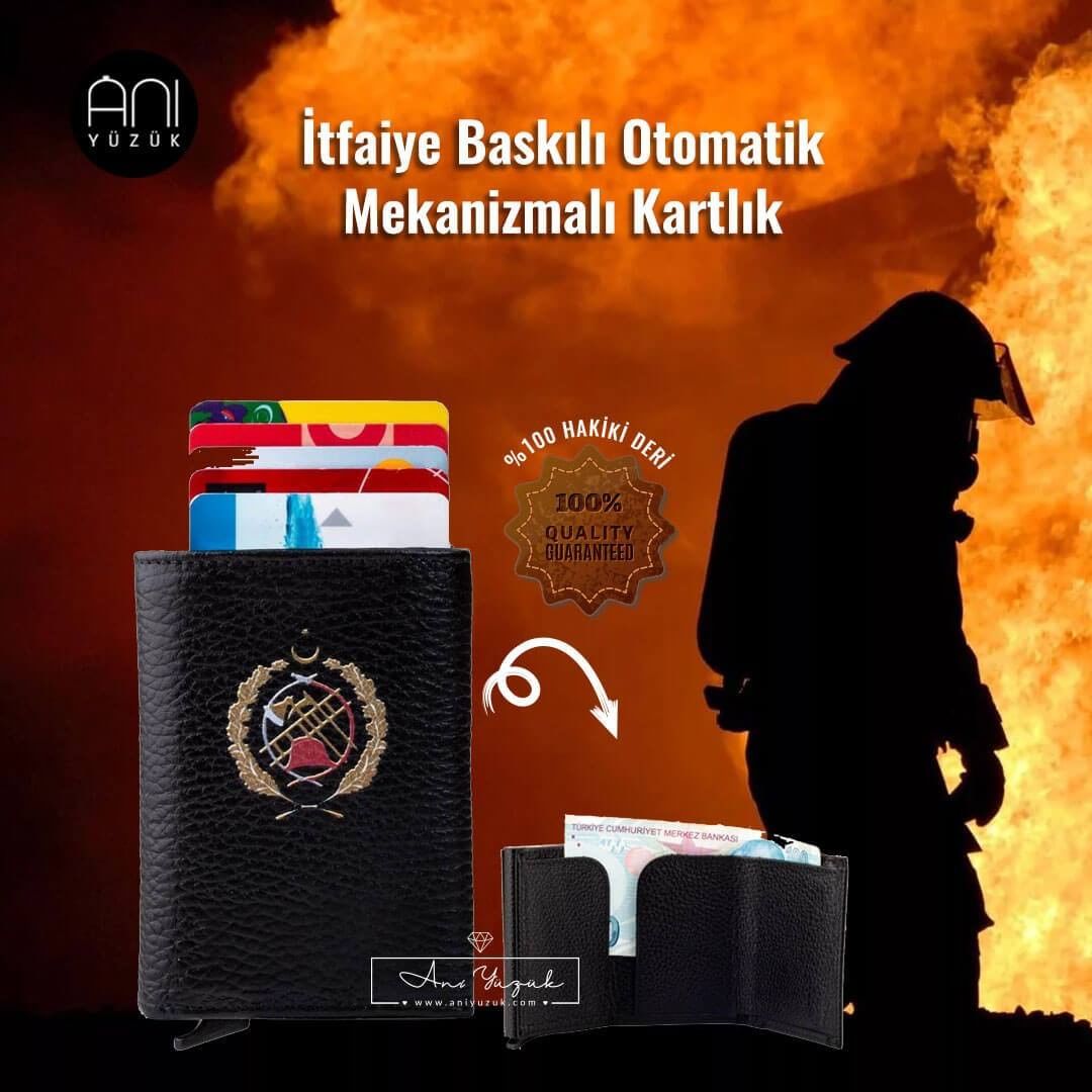 Anı Yüzük - Hakiki deriden üretilmiş UV dijital renkli baskılı bu itfaiye cüzdanı ile mesleğinize özel aksesuara sahip olun!
Dilerseniz kendi mesleğinize özel logoyu bastırabilir ve kişiye özel hale g...