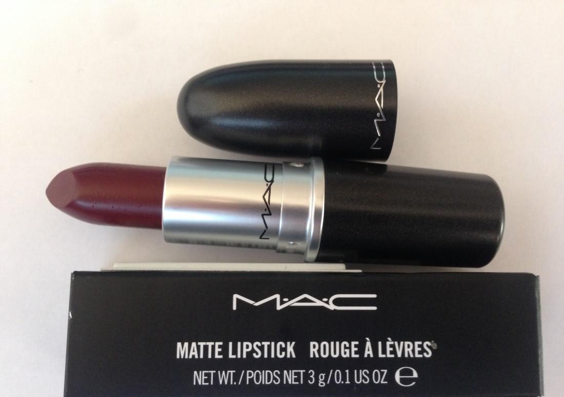 Matte отзывы. Mac Matte Diva помада. Mac Lipstick Matte Diva. Mac Diva Lipstick отзывы. Mac Matte Lipstick Diva отзывы.