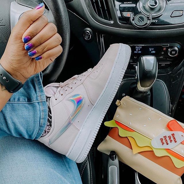 Pure Paw Paw - Like, them nails, like them shoes, like that bag - and like that @purepawpaw inside it too 😜⁠
⁠
📸 @cantclutchthis⁠
⁠