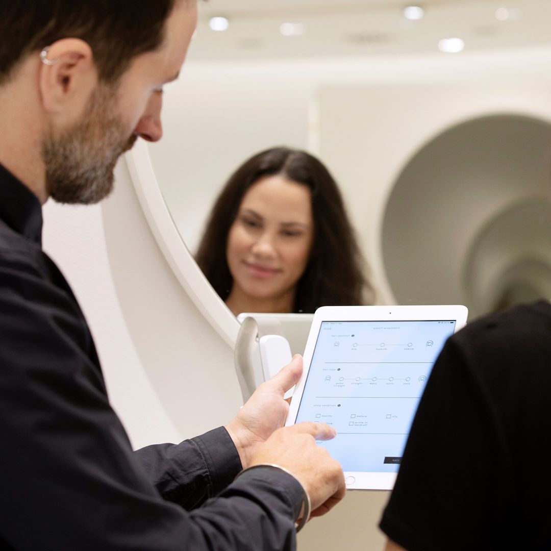 Schwarzkopf Professional - Your hairdressing expertise, reinforced 💪
With the #SalonLab #SmartAnalyzer, your expertise is backed-up with data-driven insights to craft a truly personalised salon experi...