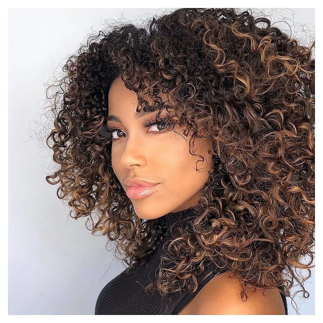 L'Oréal Professionnel Paris - Hair by @brunodviana 🇧🇷
.
🇺🇸/🇬🇧 Gloss… You know how and why use it, but which one to choose?
It depends on the desired result:
➡ With a neutral shade for example a 9.13 o...