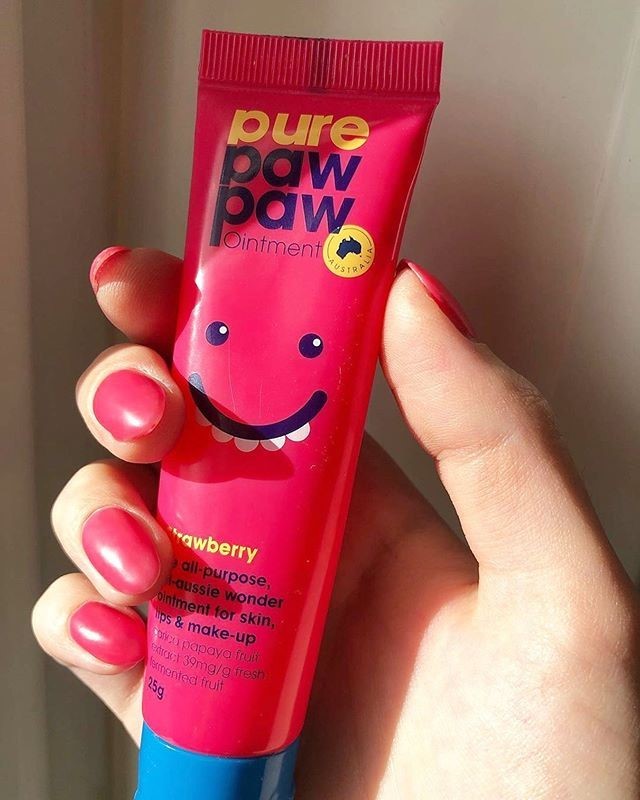 Pure Paw Paw - A mani a day keeps the dry cuticles away! 💅🏽⁠