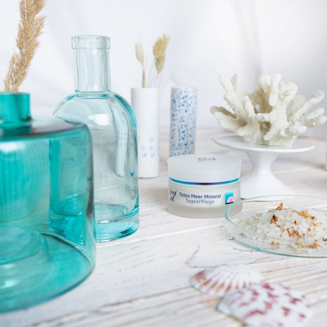frei öl® - Kein Gewässer der Erde ist so reich an wertvollen Mineralstoffen und Spurenelementen wie das Tote Meer – sein Salzgehalt liegt bei über 30%! Unsere TOTES MEER MINERAL Pflegeserie, bestehend...