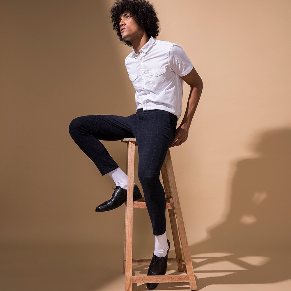 AJIO. com - Fans of sharp dressing, take a seat please.
.
.
Get the season’s boldest trends at the AJIO #BigBoldSale, in association with Levi’s – at 50-90% off! #Linkinbio.

#LongLiveBold #AjioLove