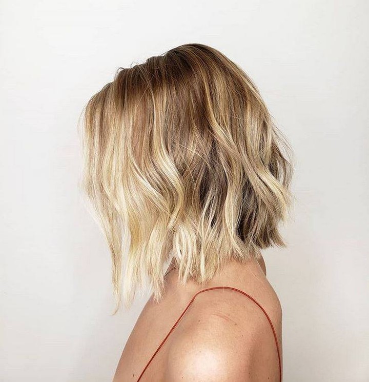 Eugène Perma Professionnel - COUP DE CŒUR 💖 
On fond d'amour pour ce balayage blond réalisé par la coloriste @kaitlincolourist  avec la poudr9 SOLARIS.
 
TOP PICK 💖 
We’re soft on these blond highligh...