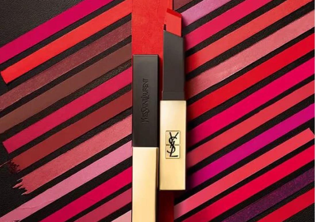 Новая матовая помада для губ от YSL Rouge Pur Couture The Slim Matte Lipstick в оттенке №21 Rouge Paradoxe