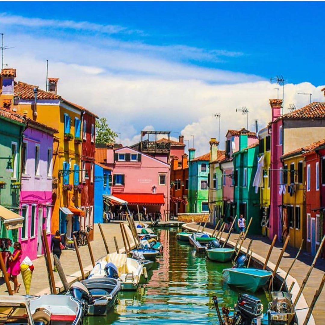 Perlier USA - Yes, Burano really is that colorful and it’s where we’d like to be spending the day this #WanderlustWednesday

.
.
.

#buranoitaly #perlierusa 
📸 #1 @lorebiasio 
📸 #2 @mikibarone 
📸 #3 @...