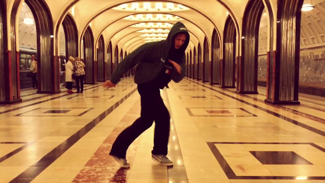 Vetements Fall 2017 | Break Dance in Moscow Subway