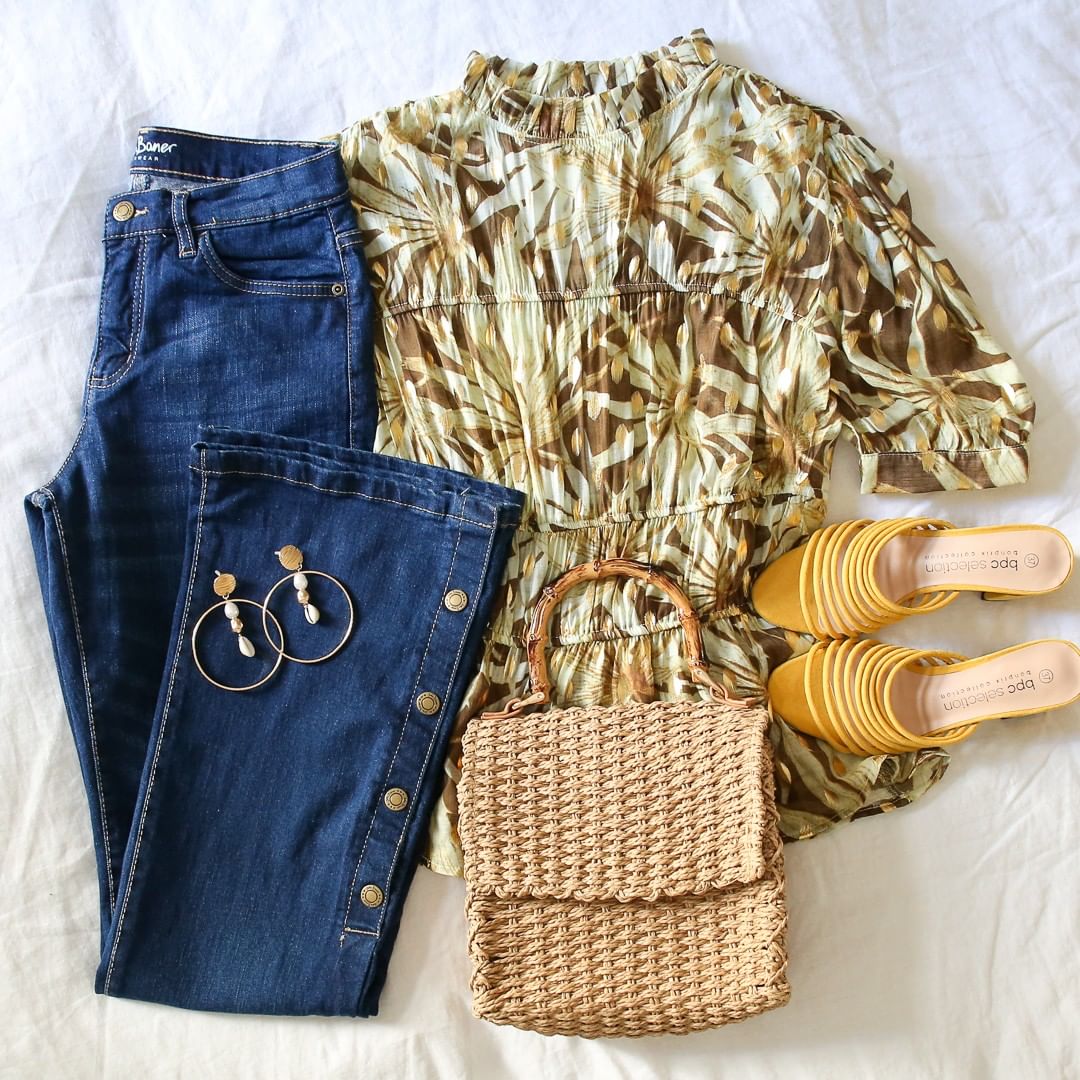 bonprix - Colourful update for your summer wardrobe. What's your favourite item? 👖👚👡👜 🔍(blouse) 922956, (jeans) 954263, (backless slipper) 932808, (bag) 910118, (earrings) 911764 #bonprix #fashiontren...