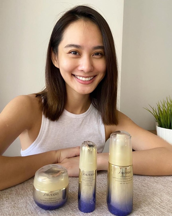 SHISEIDO - @lennalim with her new favorites. See what she has to say about our new collection:⁣
⁣
“I have been using the Vital Perfection Uplifting and Firming series for a week now, and I have notice...