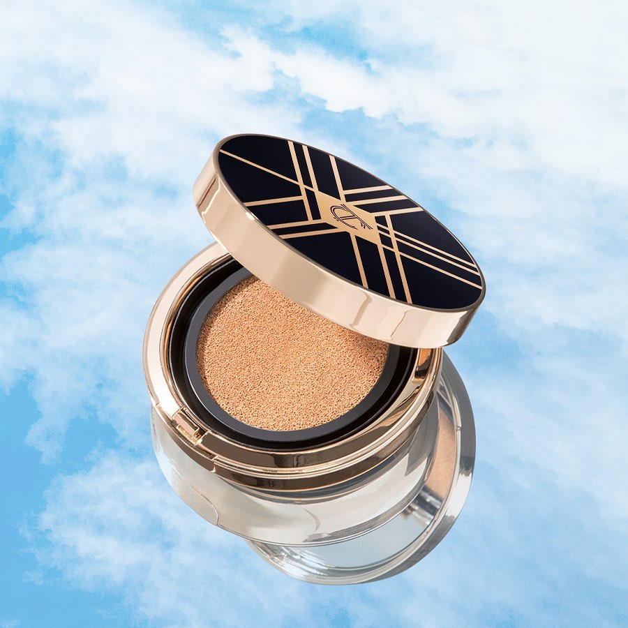 투쿨포스쿨 - ⠀
주라주라 여름템 주라-! 💙

처음 메이크업 그대로 가만히 있어주라-! 💙

#픽싱커버쿠션 강력 밀착하고 
#세팅팩트 로 완벽 고정하면 SSAB 가능

올 여름은 뭐다?  투쿨이ᄃ...