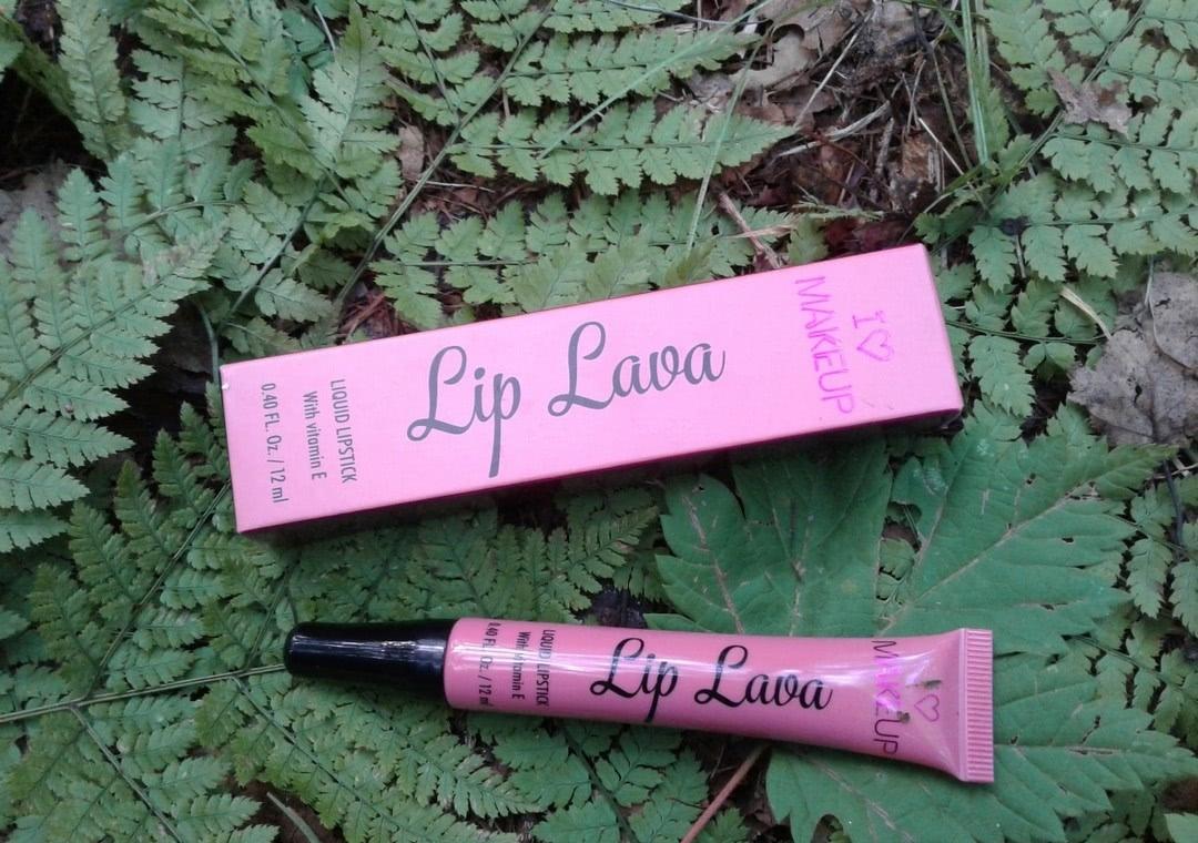 Шикарная матовая помада Makeup Revolution Lip Lava в оттенке Tremor
