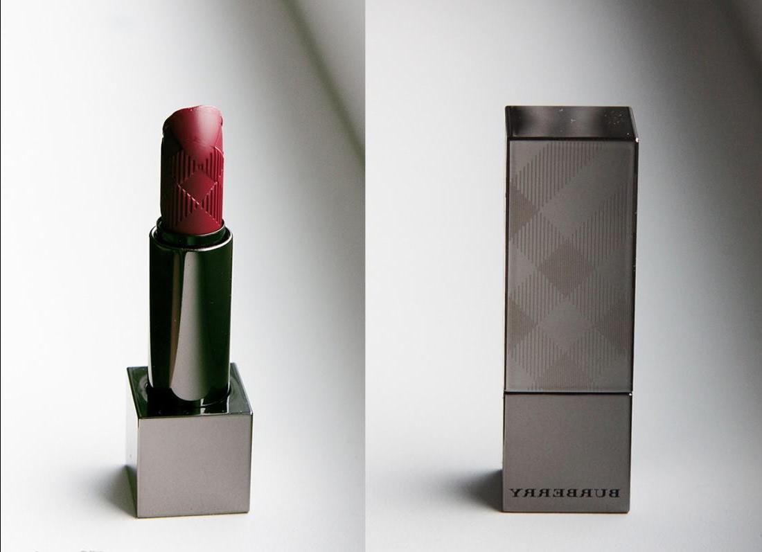 Moisturizing lipstick Burberry Lip Mist Natural Sheer Lipstick in Oxblood 214 - review