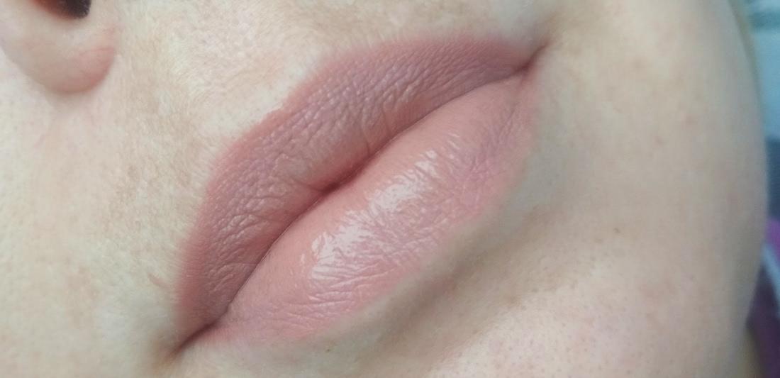 Мои постоянно любимые помады Maybelline Hydra Extreme6 56fa79_lbox.jpg