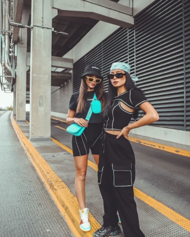 boohoo - Head to toe refresh 💻
​Shop @misssvalentina's look 🔎 FZZ51154, FZZ51157
​Shop @sashatesoro's look 🔎 FZZ49279, FZZ49281