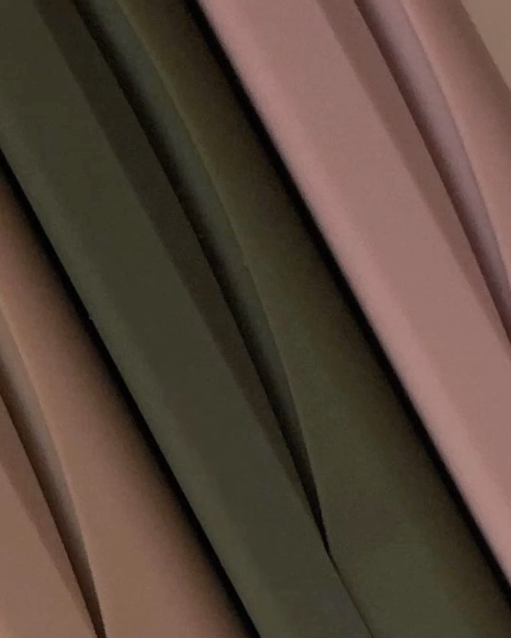 DOSE of COLORS - MARVELOUSLY BOLD 💕

*PRO TIP BY FOUNDER @annapetrosian_ 
USE “WINE STAIN” THE DARKEST SHADE IN OUR MARVELOUS MAUVES PALETTE, TO DEFINE THE OUTER V & SMOKE OUT THE LOWER LASH LINE. 

G...