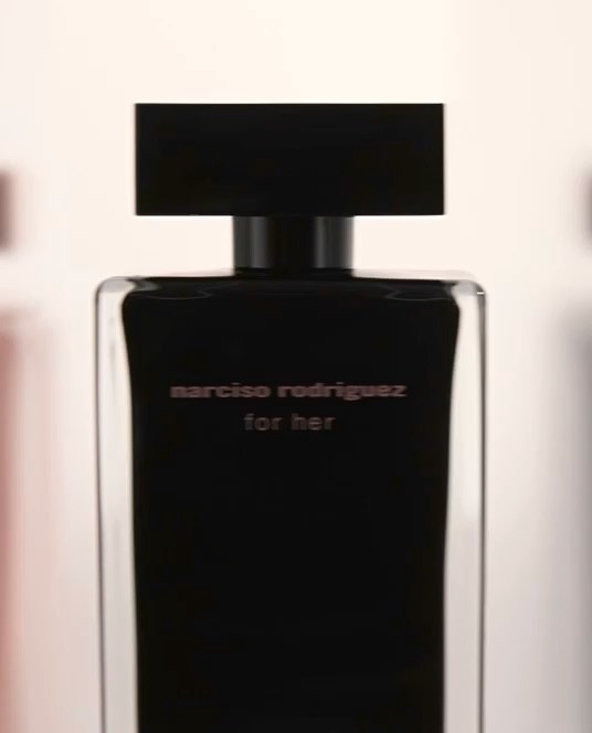 narciso rodriguez - for her: signature purity and sublime sensuality.
#forher #fleurmusc #puremusc #narcisorodriguezparfums #parfum #fragrance