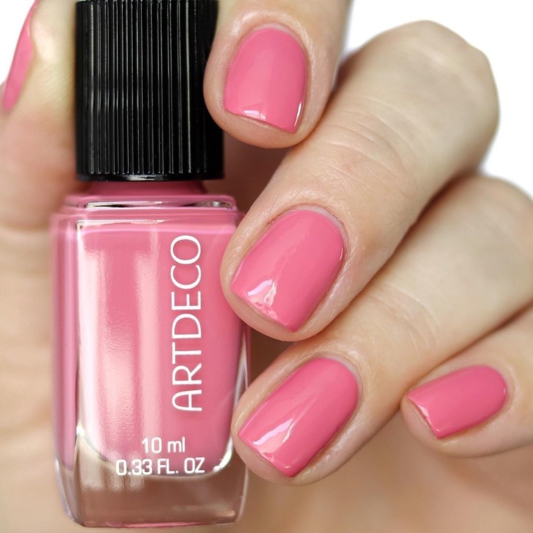 ARTDECO - Looking for a pretty rose shade for your nails this summer season? 😍 We've got some options for you! What about our beautiful pink Art Couture Nail Lacquer N°627 pristine petal? Comment a "💗...