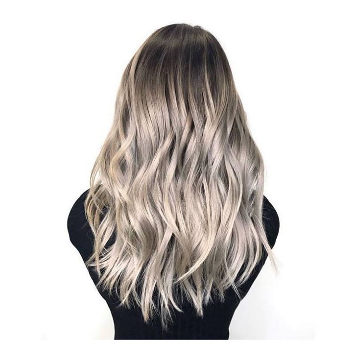 Eugène Perma Professionnel - A votre avis, comment notre coach @rom1cat a réalisé ce magnifique Grey Hair ? A vous de jouer 😉 
##eugenepermaprofessionnel #EPpro #greyhair #hairgoals