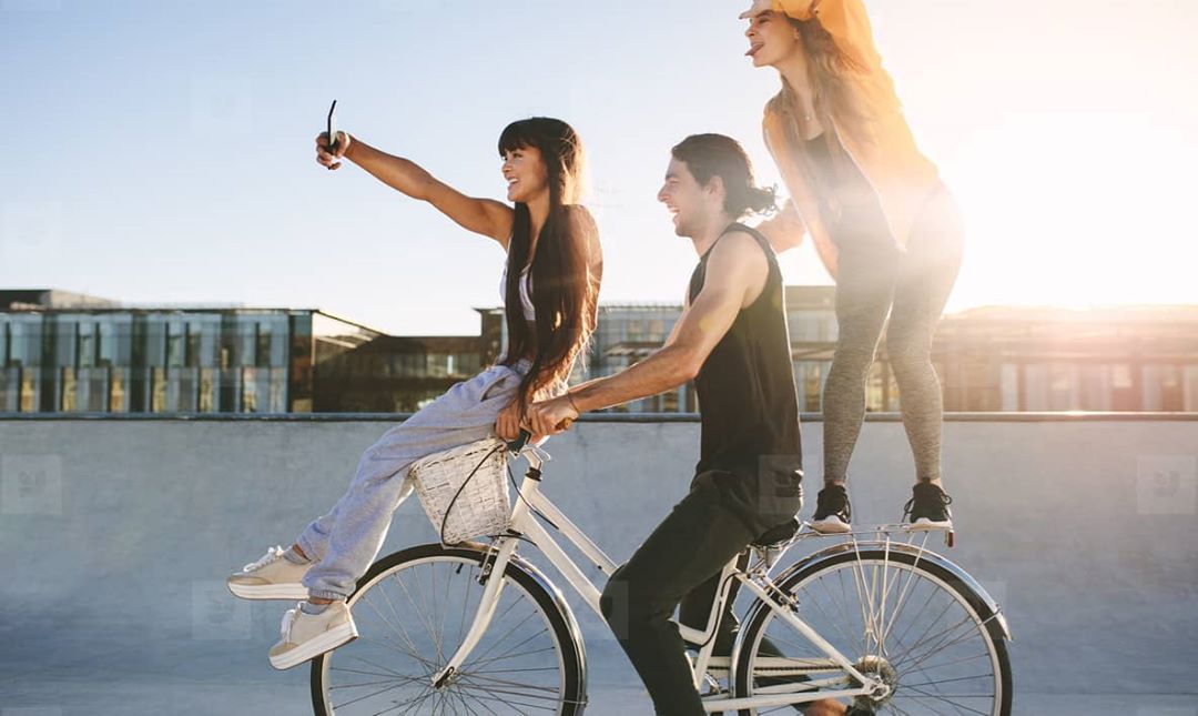 ВелоДрайв - #ВелоВторник начинается🚲
⠀
Скидывайте в сторис селфи со своим велосипедом, будем вам хлопать и много улыбаться. Не забывайте отмечать наш аккаунт и ставить хэштег #ВелоВторник.
⠀
Будем об...