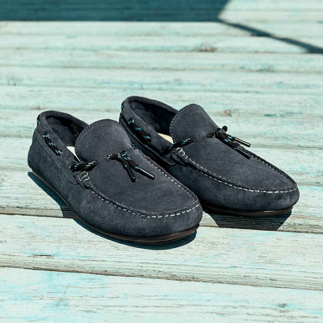 Bata Brands - The best thing about boat shoes is that they be worn in so many different ways— socks or no socks, they look and feel great all year long. 
.
.
.
.
.

#BataShoes #BoatShoes #ShoesAddict...