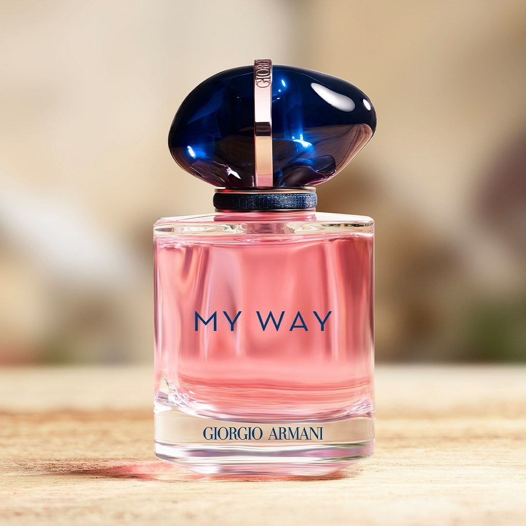 Armani beauty - The fragrance that encapsulates your most treasured memories. MY WAY combines bright fruity floral top notes with a warm vanilla base note to remind you of all the experiences you have...